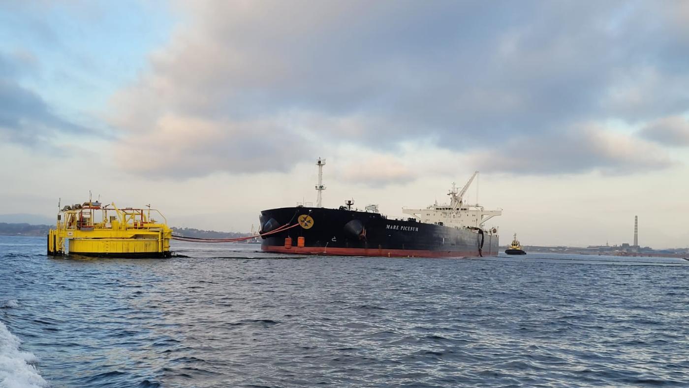 2 tanques de almacenamiento